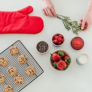 Le Creuset Oven Mitt, Cherry