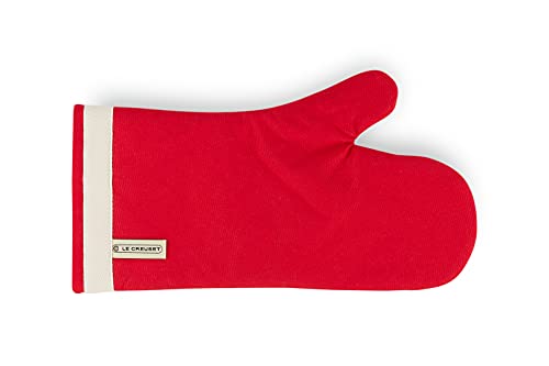 Le Creuset Oven Mitt, Cherry