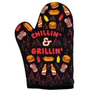 chillin and grillin oven mitt funny backyard bbq cookout beer kitchen glove funny graphic kitchenwear funny food novelty cookware chillin oven mitt