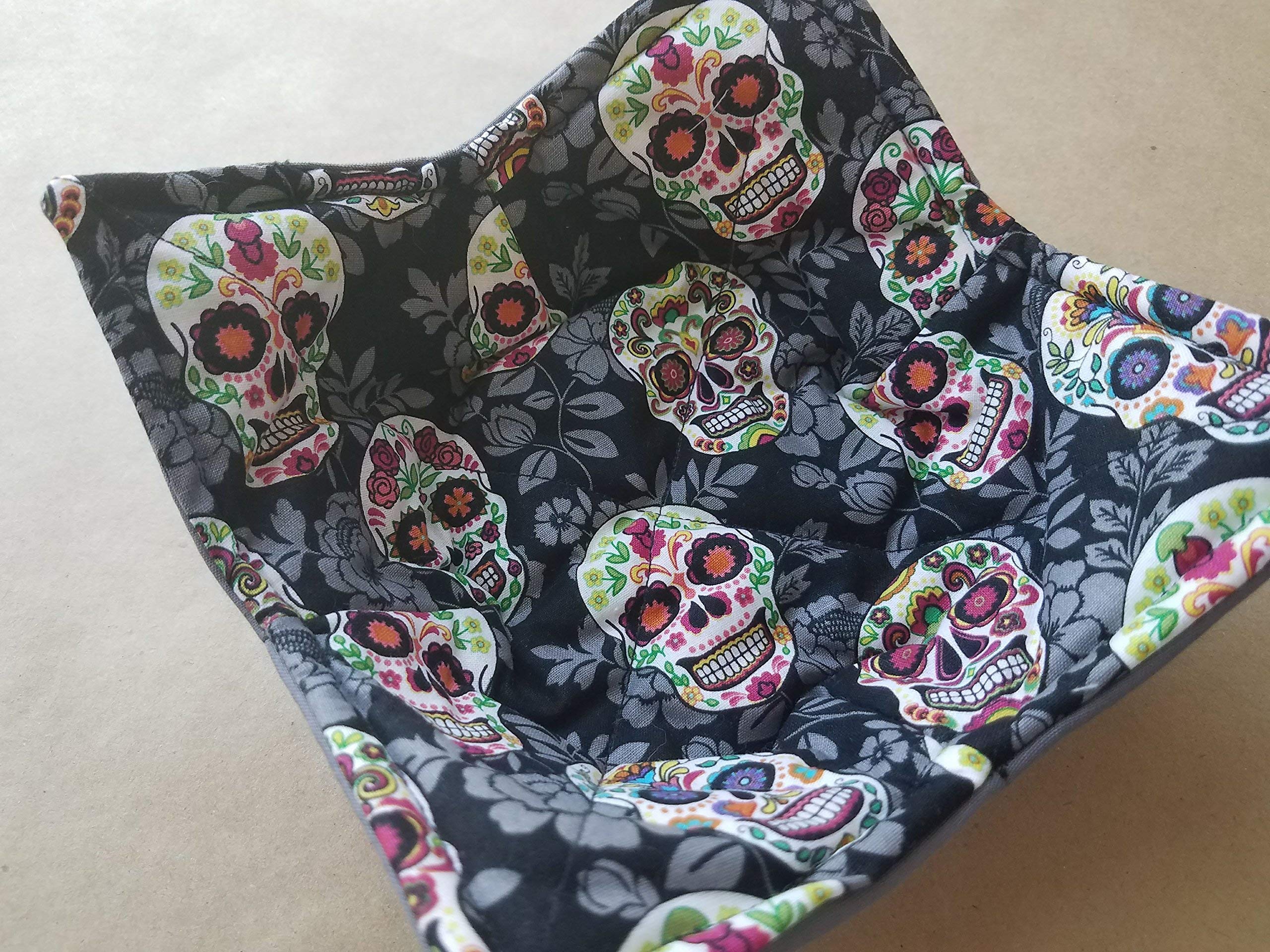 Sugar Skull Microwave Bowl Cozy Día de Muertos Reversible Microwaveable Pot Holder Day of the Dead Bowl Holder Day of the Dead Kitchen Linens Skull Home Decor Gifts Under 10 Halloween Hostess Gift