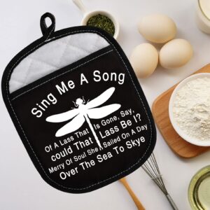 LEVLO Dragonfly Fans Gifts Skye Boat Song Oven Mitts Sing Me A Song of A Lass That is Gone Pot Holders Dragonfly Theme Song Gifts (Sing Me A Song)