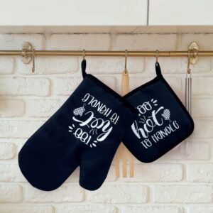 Too Hot to Handlg,Oven Mitts and Pot Holders Sets of 2，Funny Oven Mitt，Silicone Non-Slip Oven Mitts,Cute Housewarming Gift,Perfect for Kitchen,Cooking,Baking,Grilling