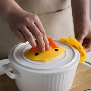 Mini Silicon Heat Resistant Potholder - Mini Silicone Duck Animal Oven Mitts Gloves - Heat Resistant Little Yellow Duck Cartoon Clip for Baking and Pot-Holding, Baking Instant Kumprohu