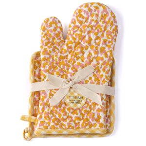 Shiraleah Nora Pink Leopard Print Pot Holder And Oven Mitt Set