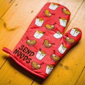 Send Noods Oven Mitt Funny Noodles Ramen Lo Mein Graphic Novelty Chef Kitchen Glove Funny Graphic Kitchenwear Adult Humor Funny Food Novelty Cookware Multi Oven Mitt