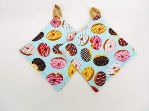 potholder set in a donut fabric print by sewuseful studios