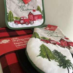 Christmas Time Have Yourself A Merry Little Christmas 4 Piece Kitchen Set: 1 Dish Drying Mat, 2 Potholders, 1 Oven Mitt