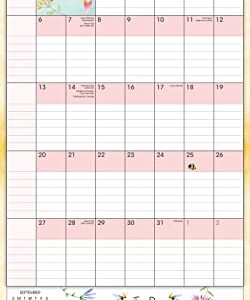 2024 Family Planner, 17-Month Calendar Planner: August 2023 - December 2024, 12" x 12" - The Busy Bee