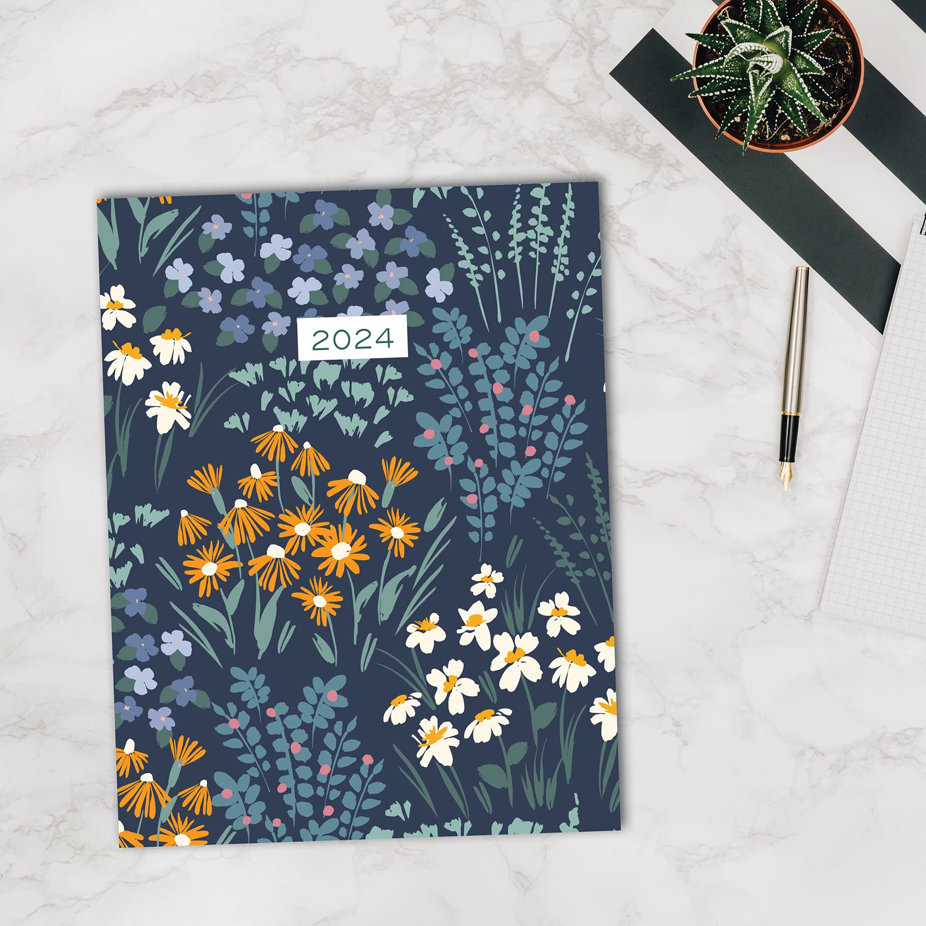 Spring Floral 2024 Booklet Monthly Planner