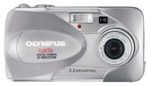 om system olympus d560 3.2 mp digital camera with 3x optical zoom