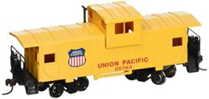 bachmann trains - 36' wide-vision caboose - union pacific - ho scale