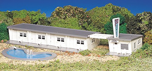 Bachmann Trains - PLASTICVILLE U.S.A. BUILDINGS – CLASSIC KITS - MOTEL with POOL - HO Scale