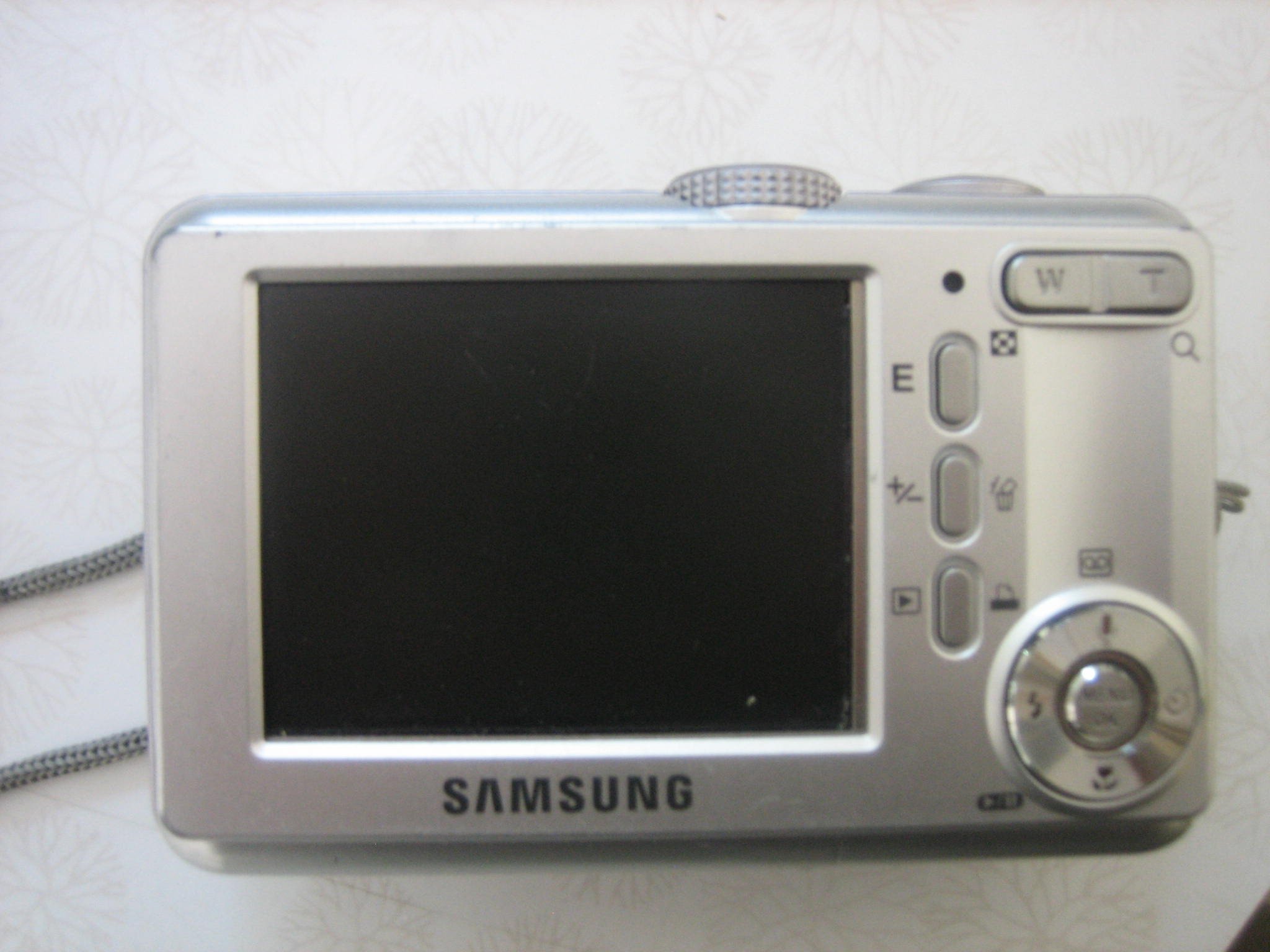 Samsung Digimax S800 8.1 MP Digital Camera with 3x Optical Zoom (Silver)