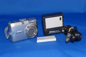 nikon coolpix p4 8.1mp digital camera with 3.5x vibration reduction optical zoom