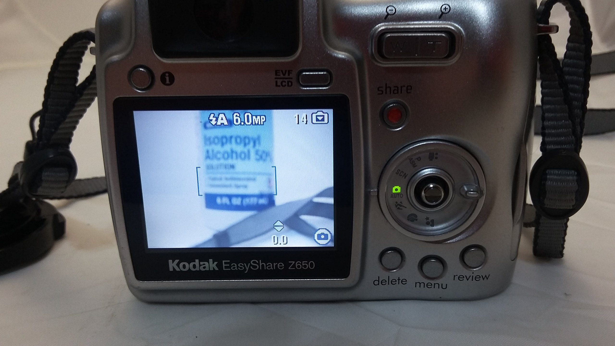 Kodak Easyshare Z650 6 MP Digital Camera with 10xOptical Zoom and Easyshare Printer Dock (Series 3)