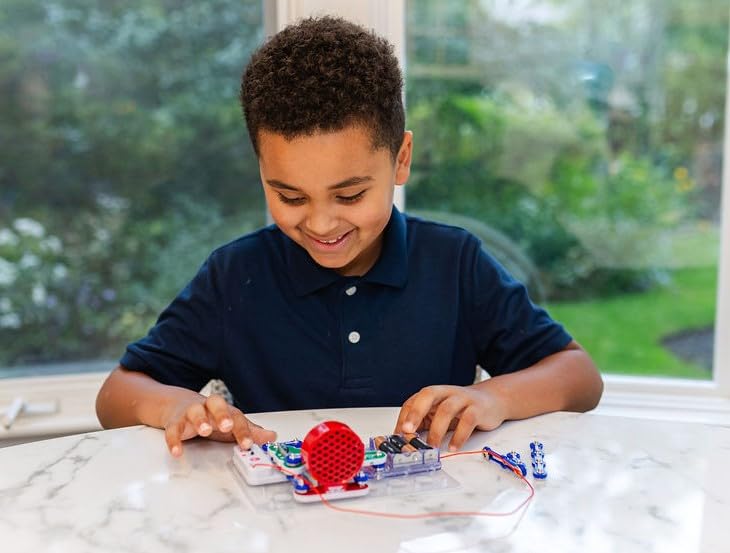 Snap Circuits - FM Radio Kit Electronics Discovery Kit