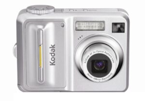 kodak easyshare c653 6.1 mp digital camera with 3xoptical zoom