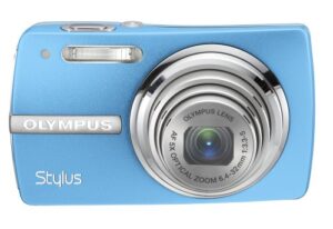 om system olympus stylus 820 8mp digital camera with 5x optical zoom (blue)