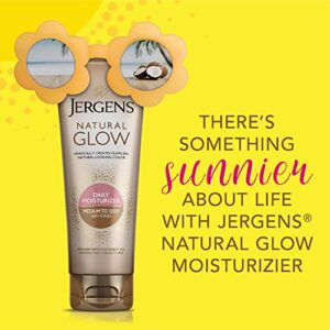 Jergens Natural Glow Self Tanner Lotion, Daily Sunless Fake Tanning, Medium to Deep Skin Tone, Daily Moisturizer, featuring Antioxidants and Vitamin E, 7.5 oz