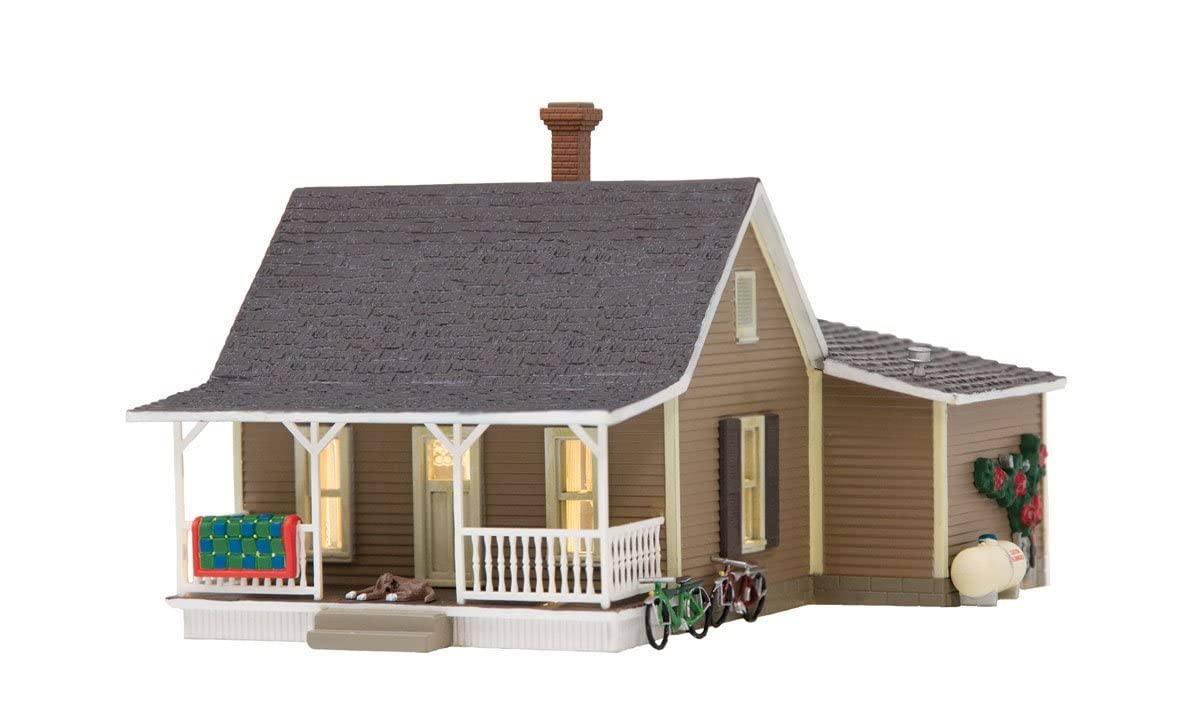 Granny's 2-Story House Built-N-Ready N Scale Woodland Scenics