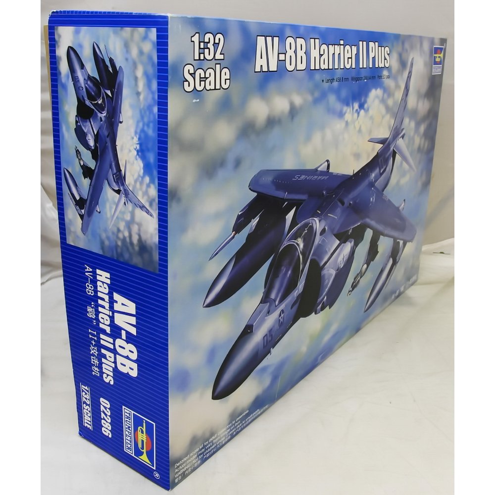 Trumpeter 1/32 AV8B Harrier II Plus Version Attack Aircraft Model Kit