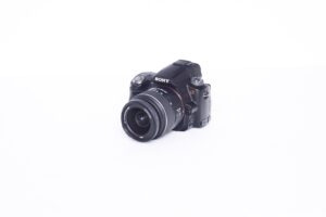 sony alpha slt-a33 digital camera with translucent mirror technology and 3d sweep panorama (camera body only) (black)