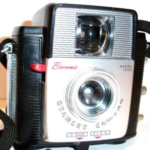 Vintage Kodak Brownie Starlet Camera In Original Box EXC++++AS PICTURED