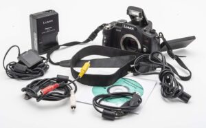 panasonic panasonic lumix dmc-gh1k-body 12.1 megapixel interchangeable lens digital camera body only, lumix g micro system, black