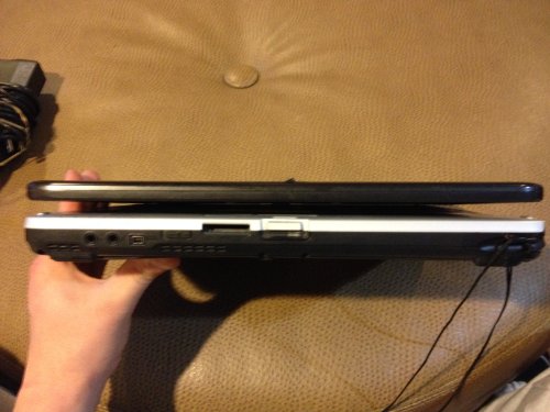 Fujitsu LifeBook T730 12.1" Tablet PC