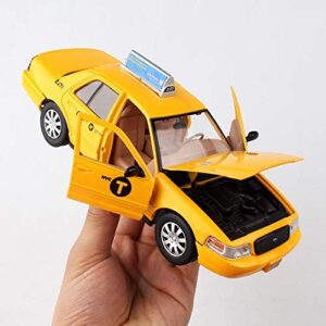 Daron New York City Taxi 1/24 Die-Cast