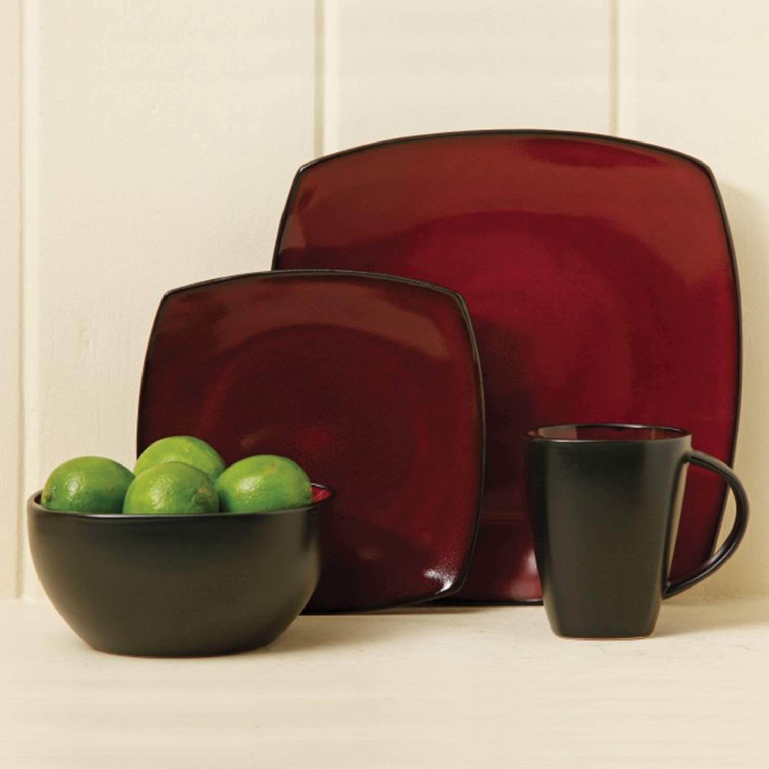 Gibson Soho Lounge 16 Piece Dinnerware Set, Burgundy