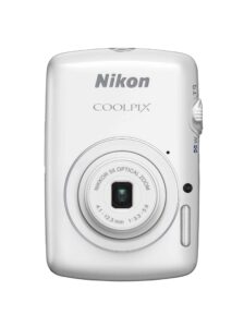 nikon coolpix s01 10.1 mp digital camera with 3x zoom nikkor glass lens (silver)