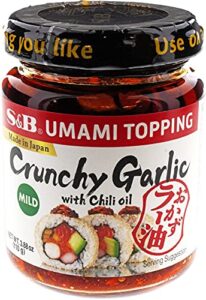 s&b chili oil with crunchy garlic, 3.88 fl ounce