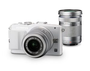 olympus mirrorless slr e-pl6 with ed 14-42mm f/3.5-5.6 and ed 40-150mm f/4.0-5.6 lens kit (white) - international version