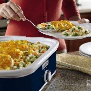 Crock-Pot Small 3.5 Quart Manual Casserole Slow Cooker and Food Warmer, Navy Blue (SCCPCCM350-BL)