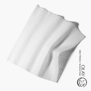Olay Makeup Remover Wipes Daily Facials Gentle Clean 5-in-1 Water Activated Cleansing Cloths, 33 count (Pack of 1)
