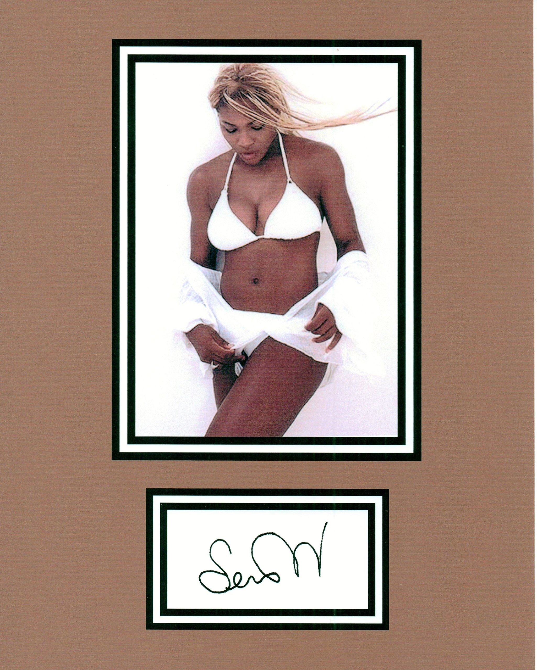 Kirkland Signature Serena Williams 8 X 10 Autograph Photo on Glossy Photo Paper