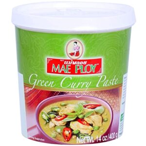 mae ploy green curry paste, authentic thai green curry paste for thai curries & other dishes, aromatic blend of herbs, spices & shrimp paste, (14oz tub) (25469)
