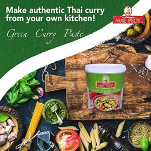 Mae Ploy Green Curry Paste, Authentic Thai Green Curry Paste for Thai Curries & Other Dishes, Aromatic Blend of Herbs, Spices & Shrimp Paste, (14oz Tub) (25469)