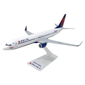 Flight Miniatures Delta 737-900ER (07-Cur) 1:200 Scale - Miniature Model Airplane Plastic Snap-Fit - Authentic Replica of Delta Airlines Livery - Part #ABO-73790H-008