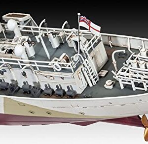 Revell 05132 43.9 cm HMCS Snowberry Model Kit