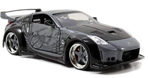 d.k.'s nissan 350z black "fast n furious" movie 1/24 by jada 97172 full body grey design and black hood