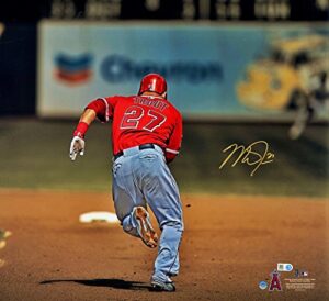 kirkland mike trout, 8 by 10 autograph photo on glossy photo paper