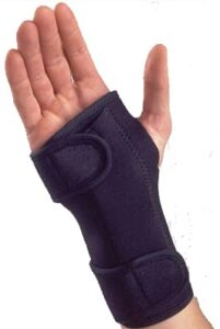 therapist's choice® one size fits most, ambidextrous, cock-up wrist splint for carpal tunnel relieve and treat wrist pain