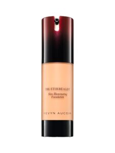 kevyn aucoin the etherealist skin illuminating foundation, ef 06 (medium) shade: comfortable, shine-free, smooth, moisturize. medium to full coverage. makeup artist go to. even, bright & natural look.
