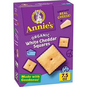 annie's organic white cheddar squares baked snack crackers, baked with real cheese, 7.5 oz.