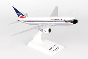 daron skymarks delta airlines boeing 767-200 skr910 1:200 scale spirit of delta colors