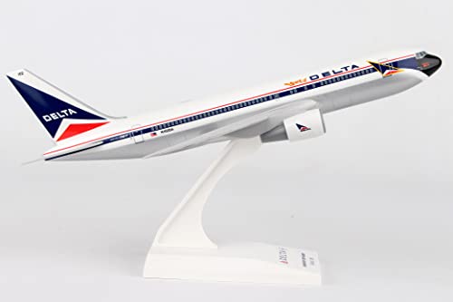 Daron Skymarks Delta Airlines Boeing 767-200 SKR910 1:200 Scale Spirit of Delta Colors