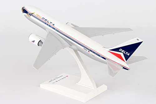 Daron Skymarks Delta Airlines Boeing 767-200 SKR910 1:200 Scale Spirit of Delta Colors