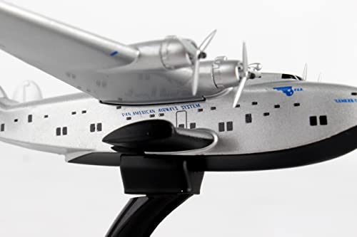 Daron Worldwide Trading Postage Stamp Pan Am B314 1/350 Airplane Model